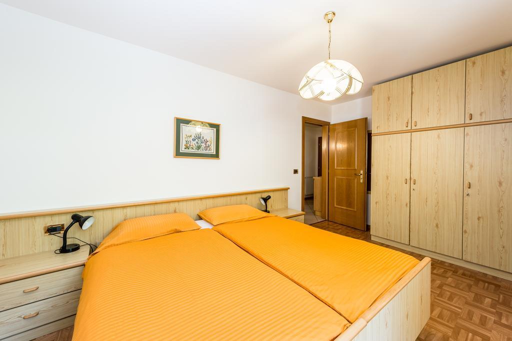 Appartamenti Cesa Crepa Neigra Canazei Exterior photo