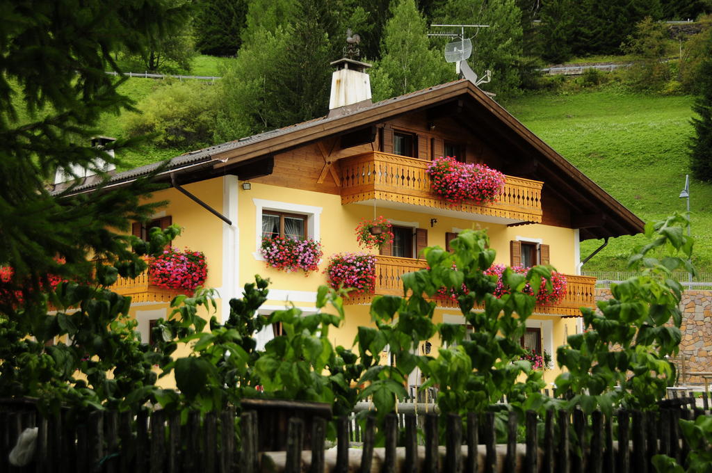 Appartamenti Cesa Crepa Neigra Canazei Exterior photo